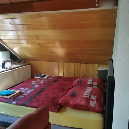 Fewo Radebeul Am Waldrand Spittelholz Rum i privatbostad *
